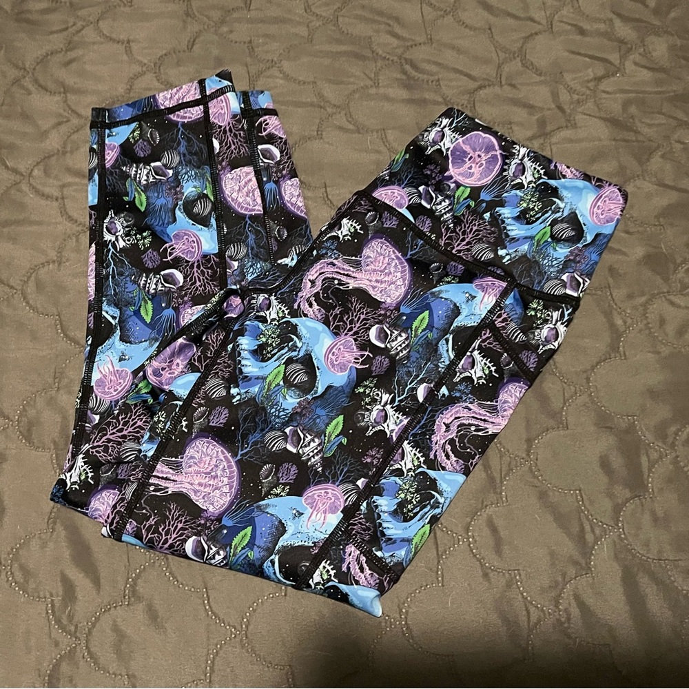 Constantly Varied Gear The Dead Sea Skull Capri Leggings brand new, never worn!
